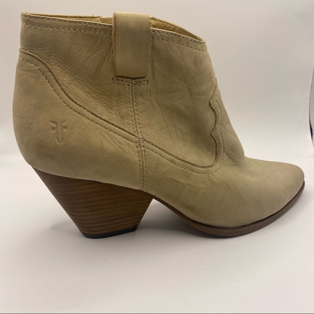Frye Ankle Boots. Size 8.5. Beige Soft Leather.